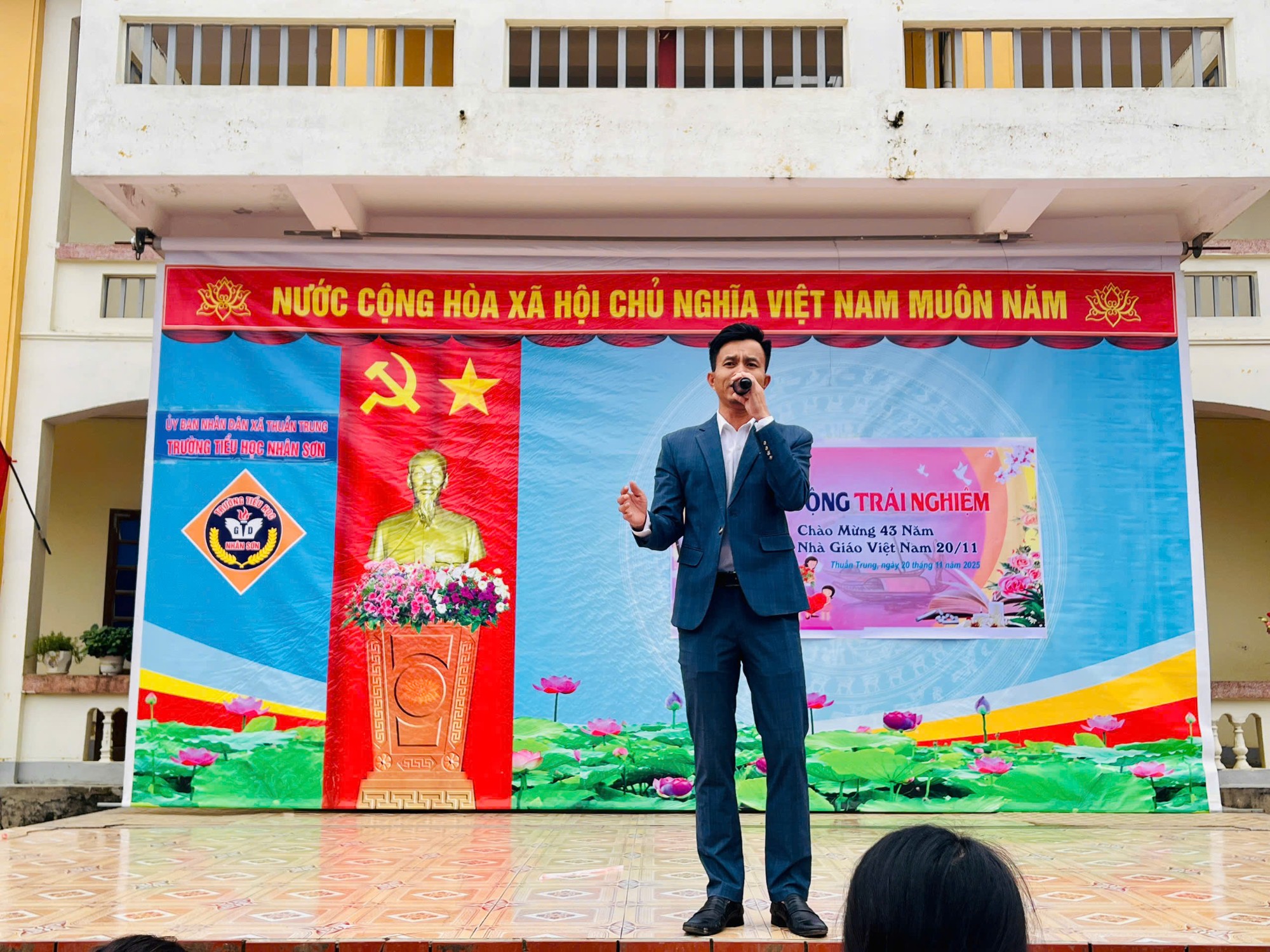 z7243297867511 eb9ff7a3a4c9570ab0ce6842da914310