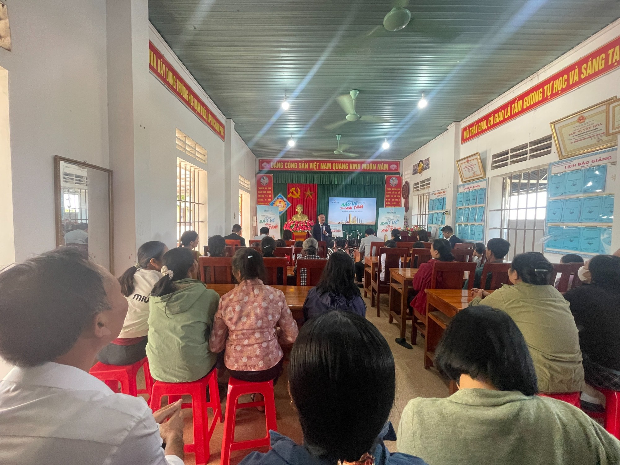 z7277715711878 e8caee5c5238c42999f67f1b3c73455f